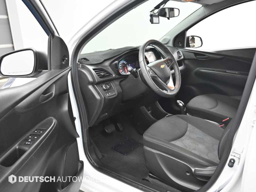 Chevrolet Spark - Vista 11