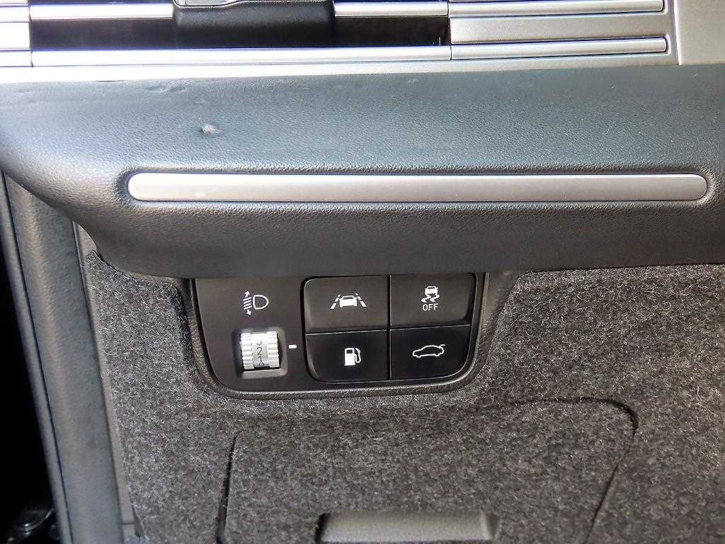 HYUNDAI Grandeur - Vista 12