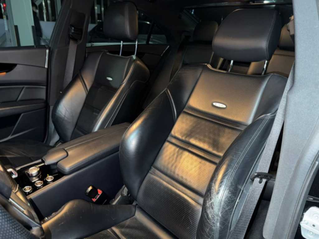 Mercedes Benz CLS Class - Vista 6