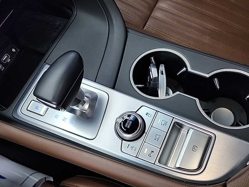 Genesis G70 - Vista 8