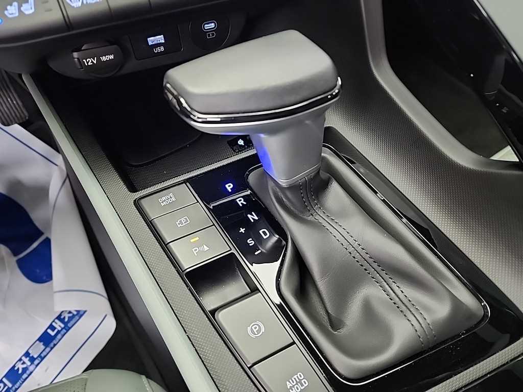 HYUNDAI Avante - Vista 8