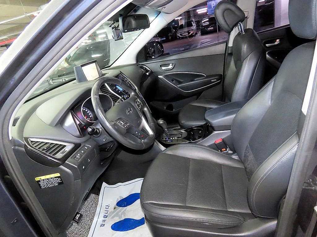 HYUNDAI Santa Fe - Vista 6