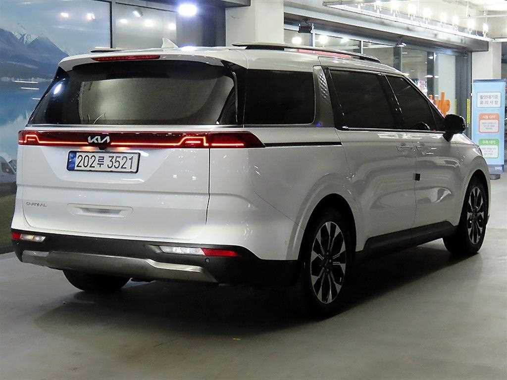 KIA Carnival - Vista 4