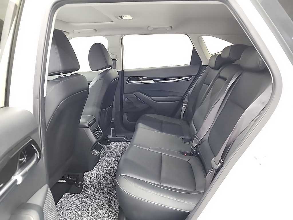 KIA Seltos - Vista 12