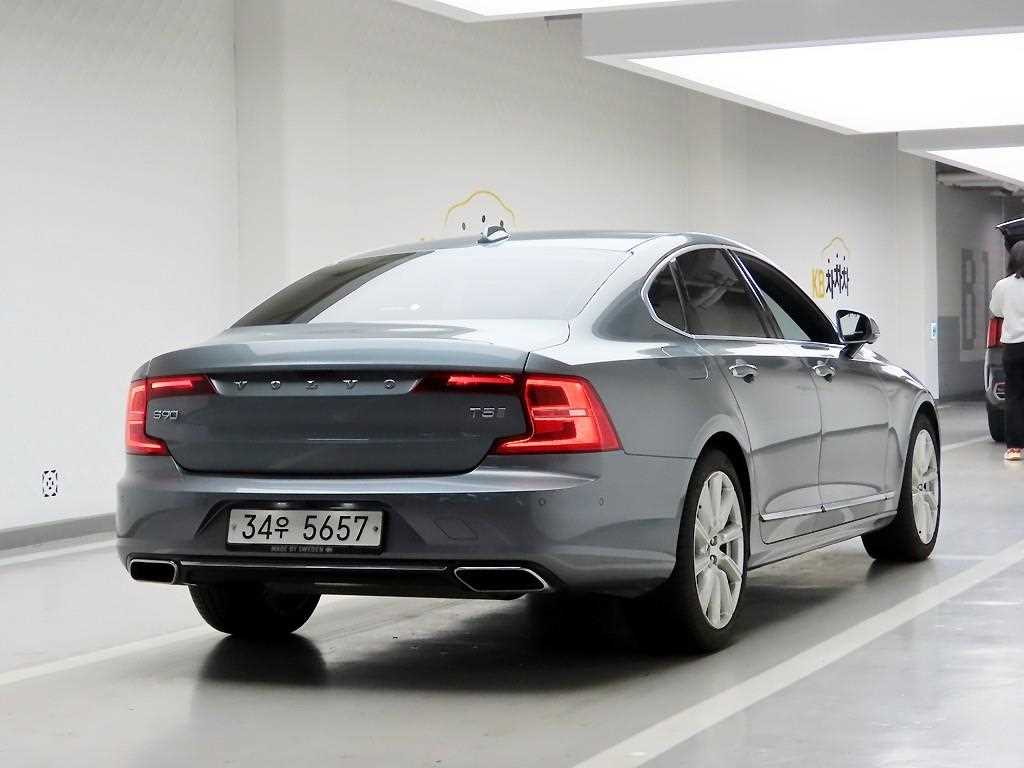 Volvo S90 - Vista 4