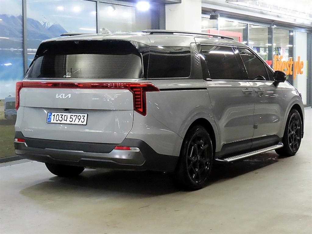 KIA Carnival - Vista 4