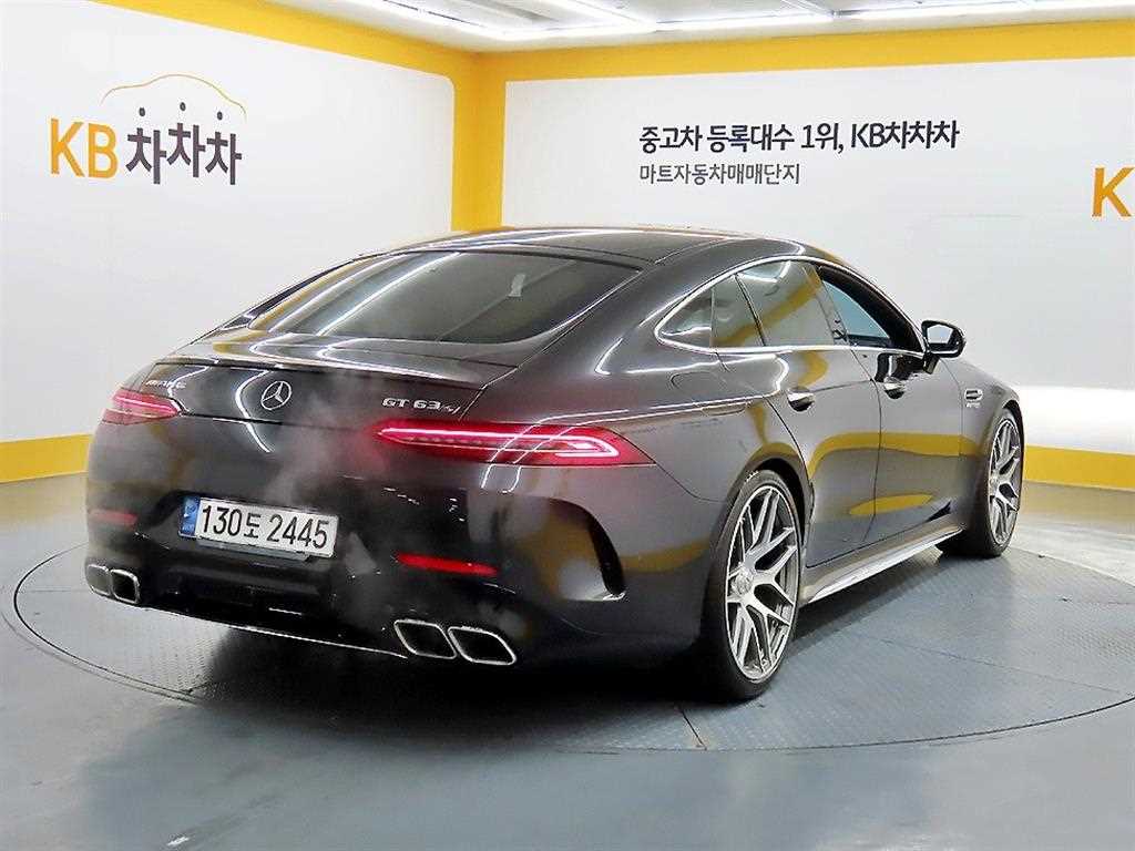 Mercedes Benz AMG GT - Vista 4