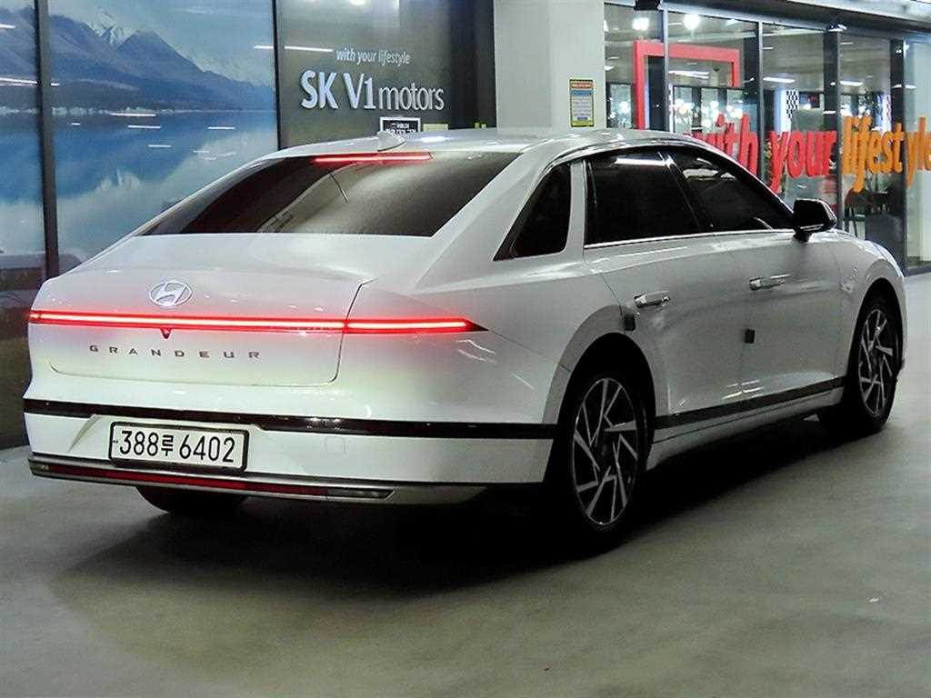 HYUNDAI Grandeur - Vista 4