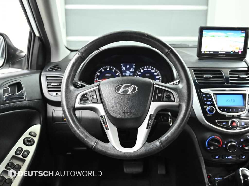 HYUNDAI Accent 2012 Blanco - Importación desde Corea - HF Imports Iquique - Foto 13