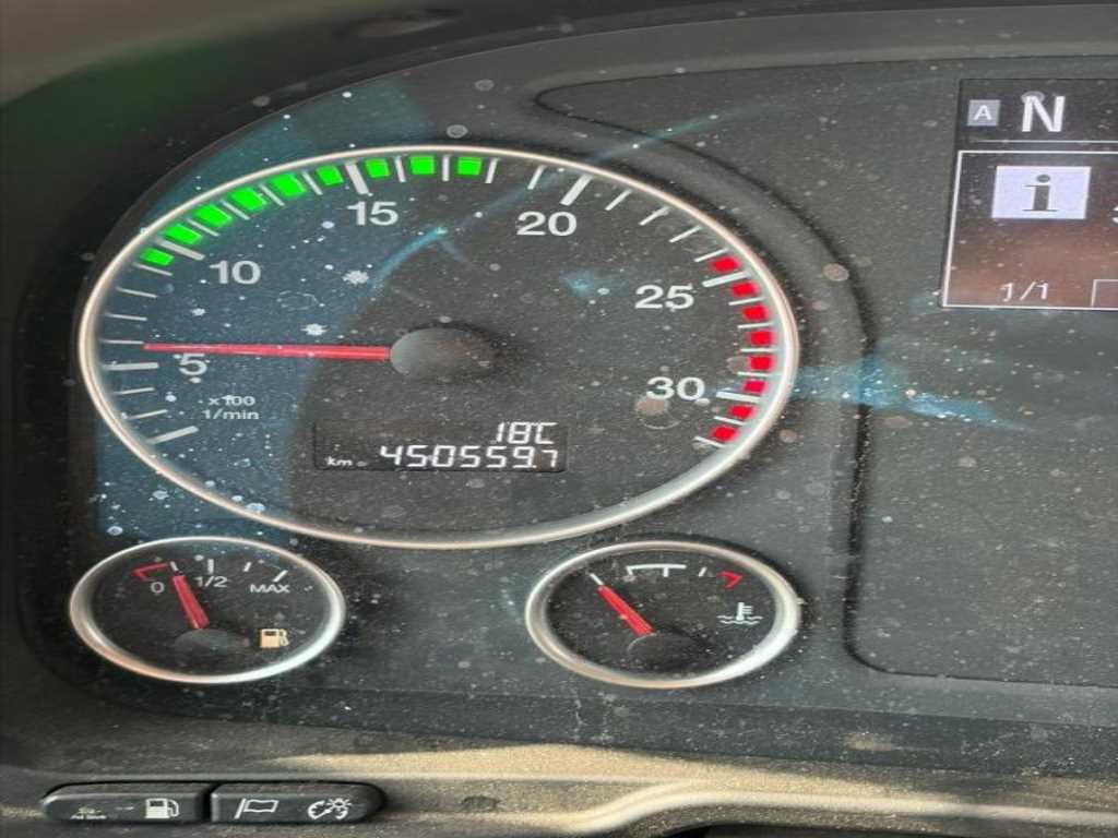 medium and large cargo truck - Vista 8