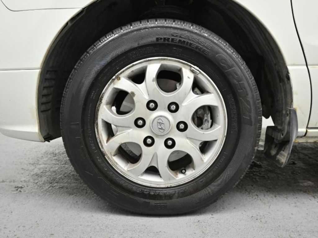 HYUNDAI Starex - Vista 5