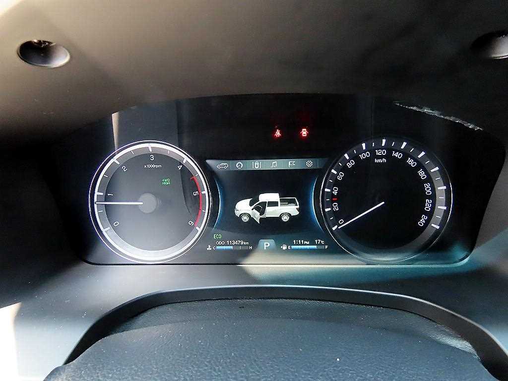 Ssangyong Rexton - Vista 9