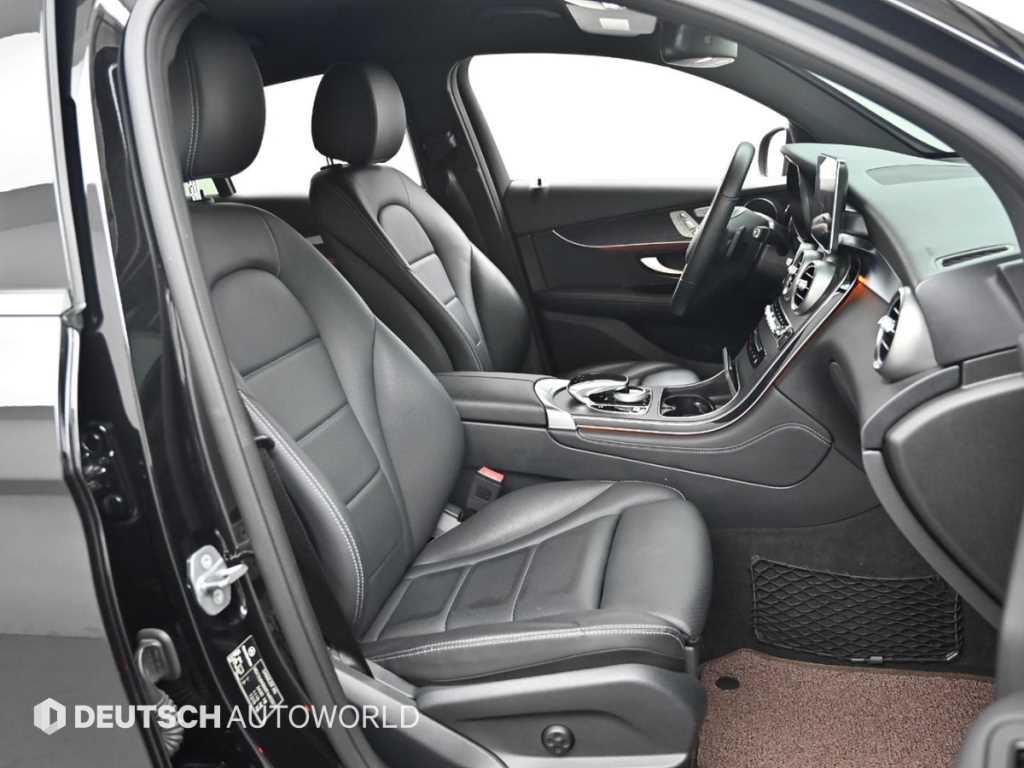 Mercedes Benz GLC Class - Vista 10