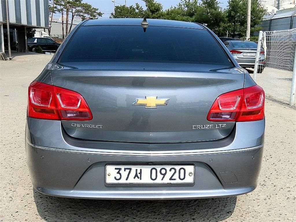 Chevrolet Cruise - Vista 4