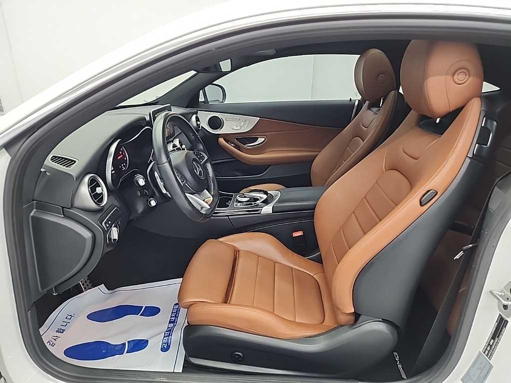 Mercedes Benz C Class - Vista 11