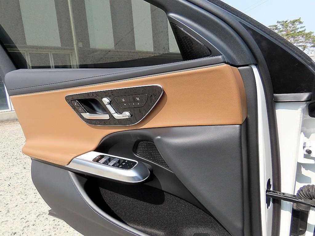 Mercedes Benz E class - Vista 11