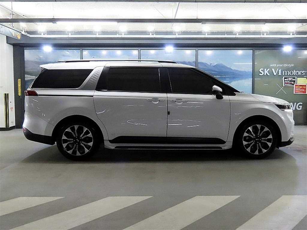 KIA Carnival - Vista 3