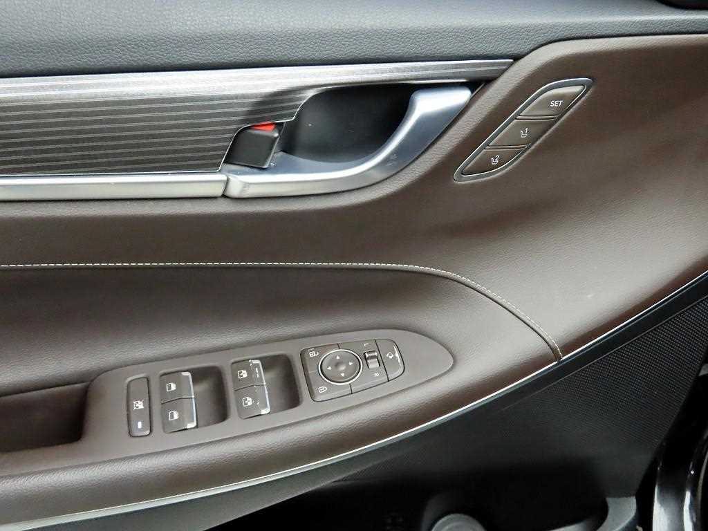 HYUNDAI Grandeur - Vista 11