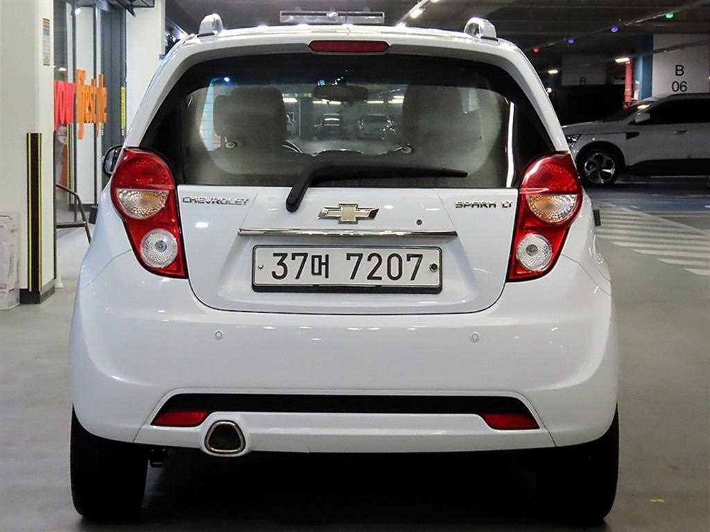 Chevrolet Spark - Vista 5
