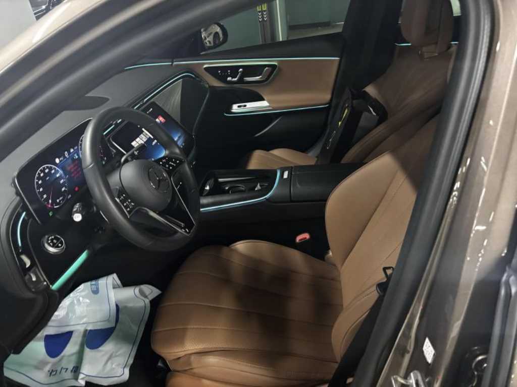 Mercedes Benz E class - Vista 11