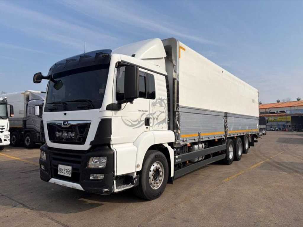 medium and large cargo truck - Vista 2