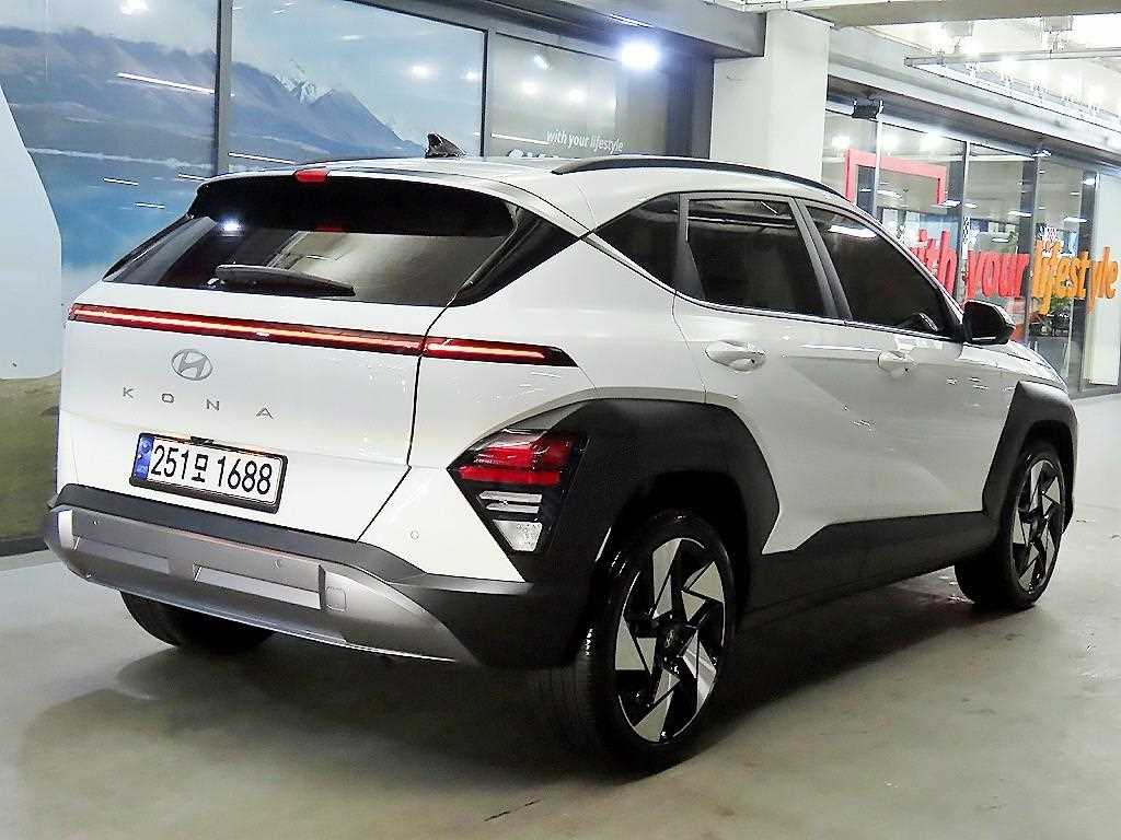 HYUNDAI Kona - Vista 4