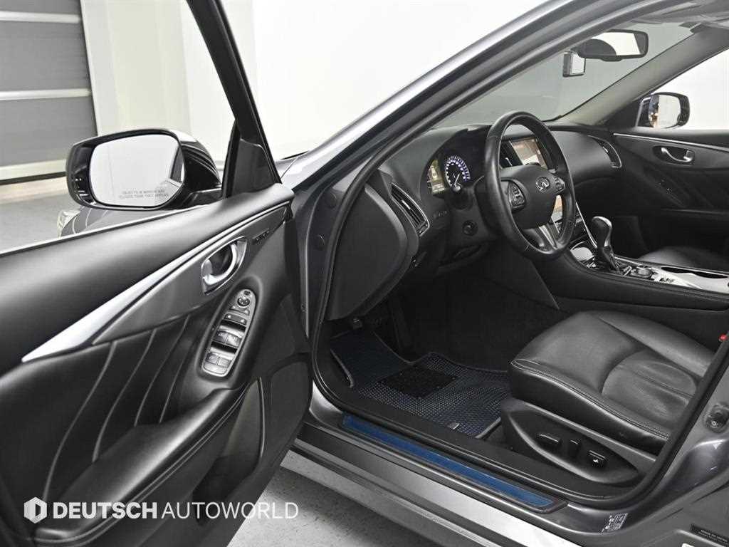 Infiniti Q - Vista 11