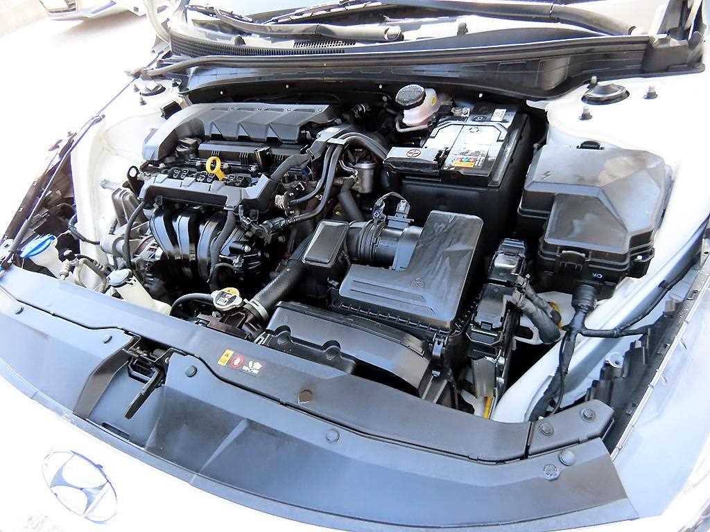 HYUNDAI Avante 2022 Blanco - Importación desde Corea - HF Imports Iquique - Foto 17