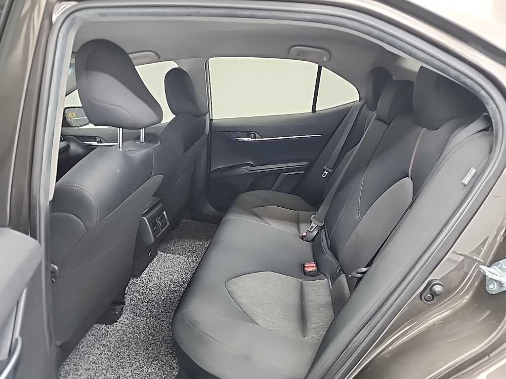 Toyota Camry - Vista 12