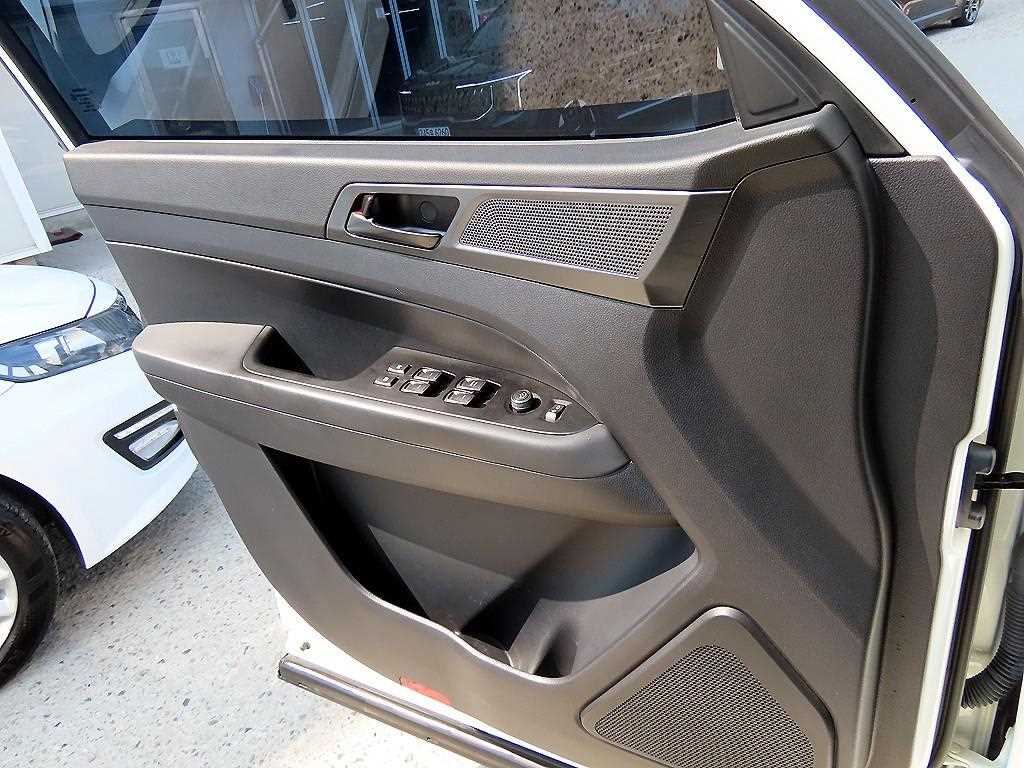 Ssangyong Rexton - Vista 11