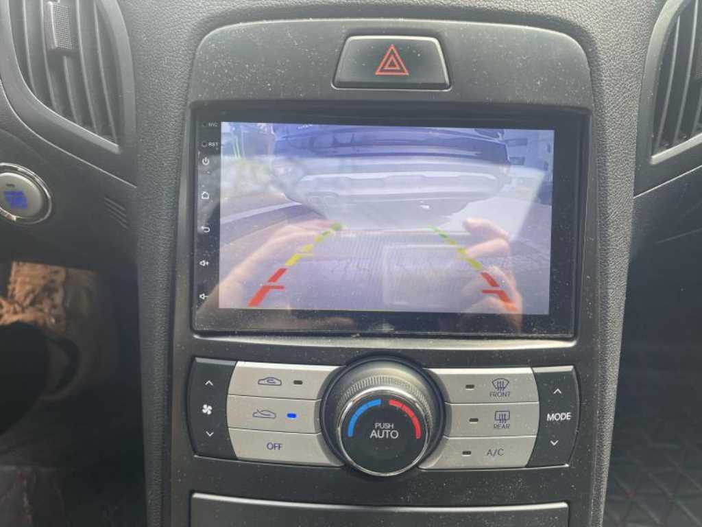 HYUNDAI Genesis - Vista 9