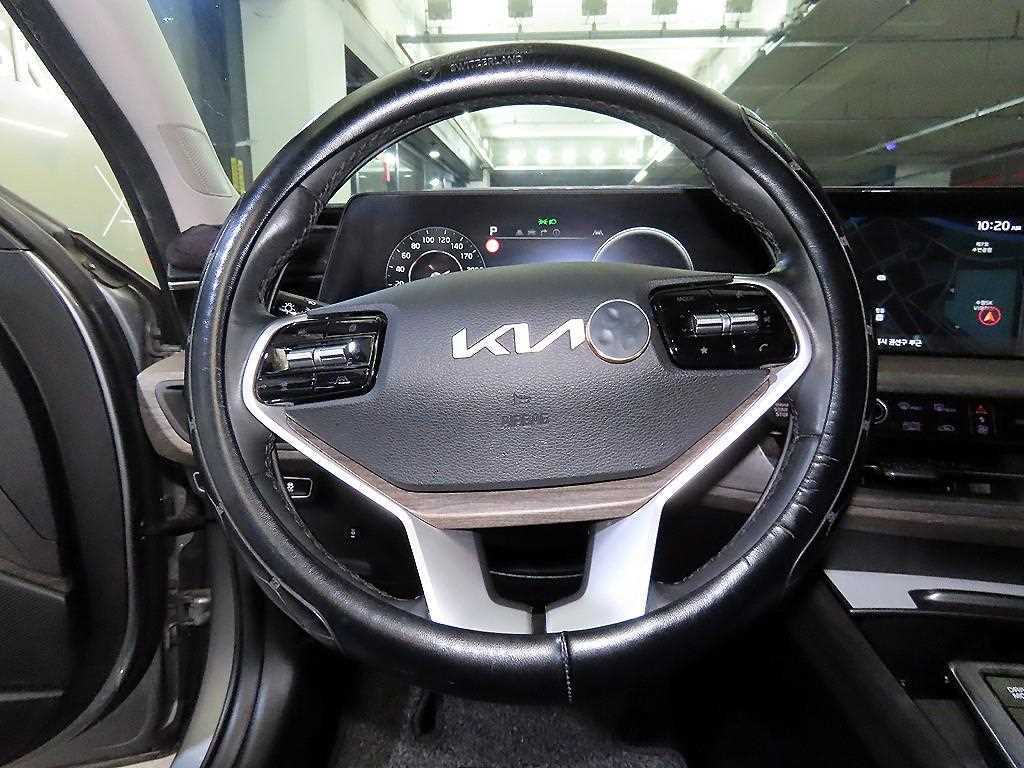 KIA K8 - Vista 8