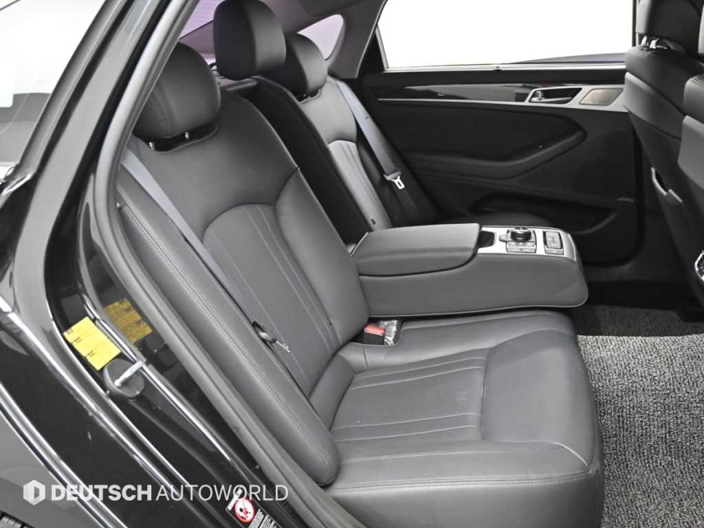 Genesis G80 - Vista 12