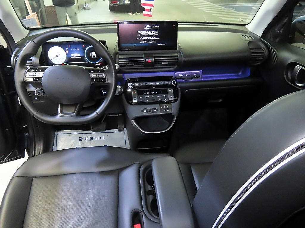 HYUNDAI Casper - Vista 10