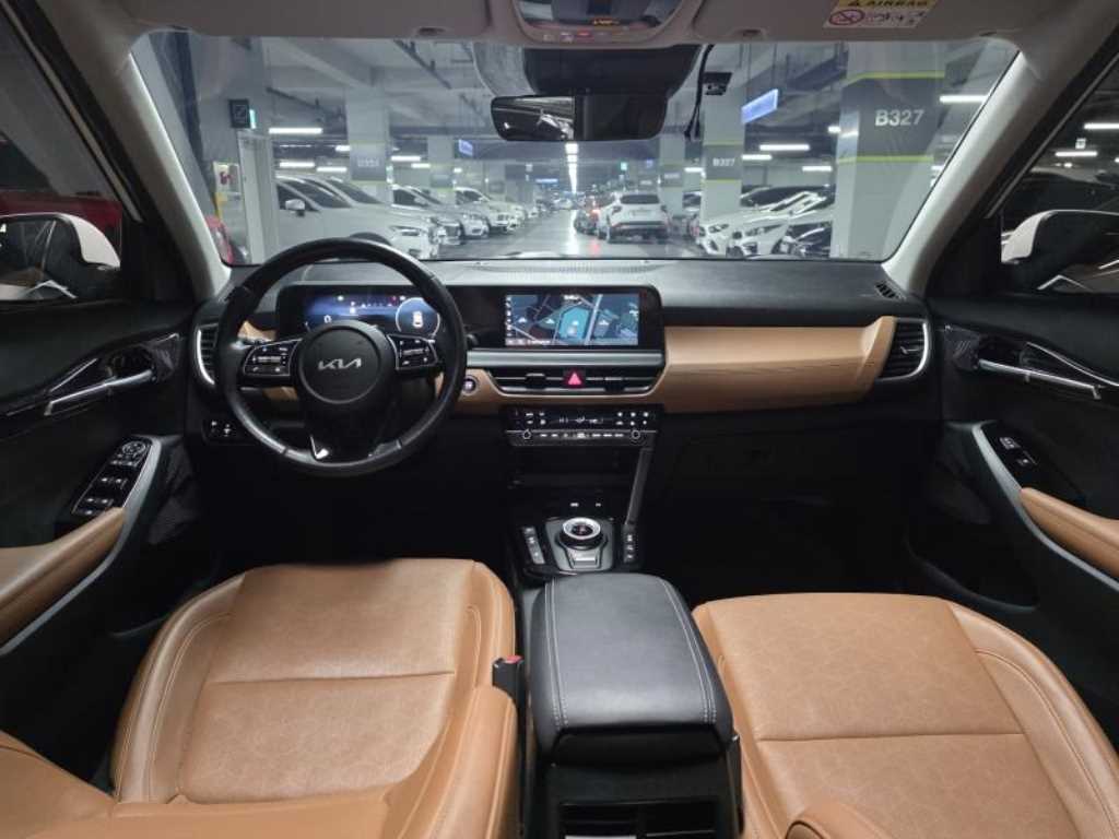 KIA Seltos - Vista 8