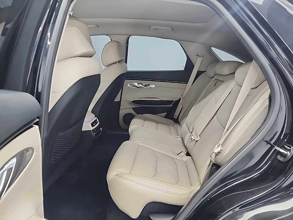 Genesis GV70 - Vista 12