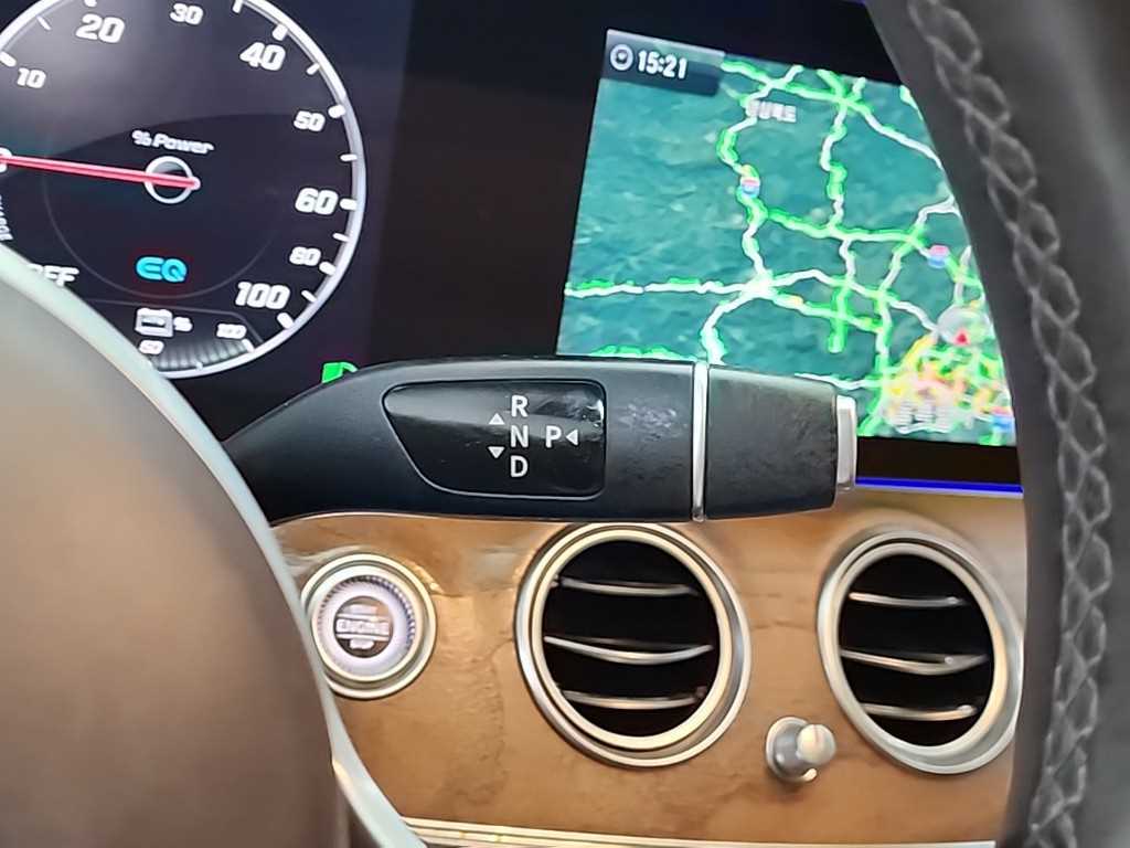 Mercedes Benz E class - Vista 9