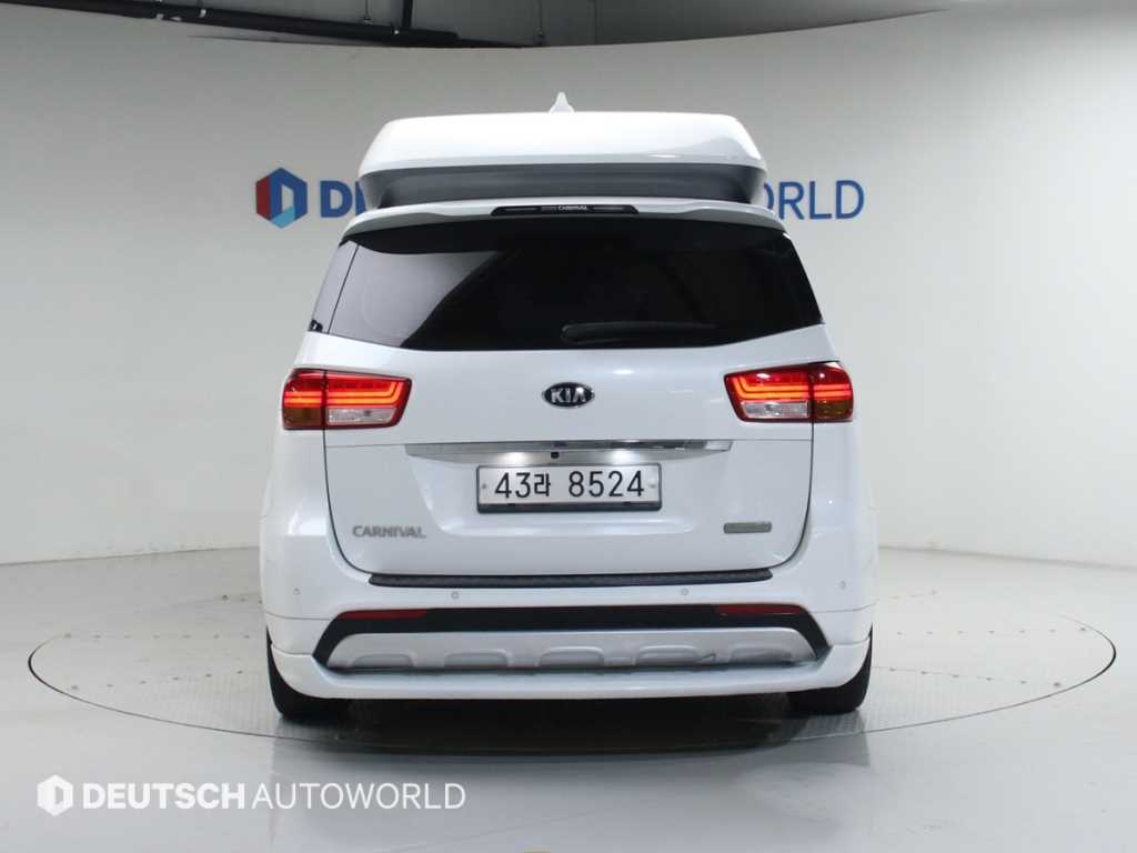KIA Carnival - Vista 3