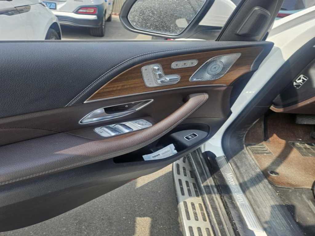 Mercedes Benz GLE Class - Vista 4