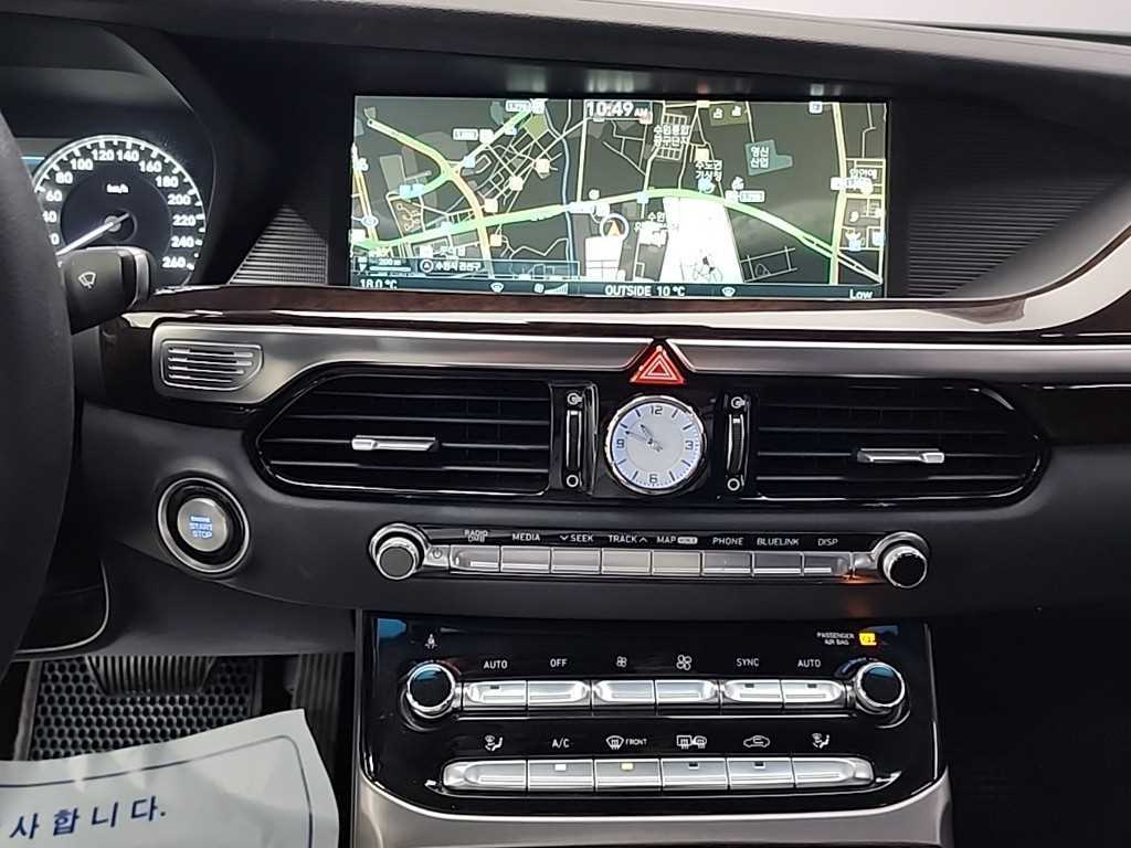 Genesis EQ900 - Vista 10