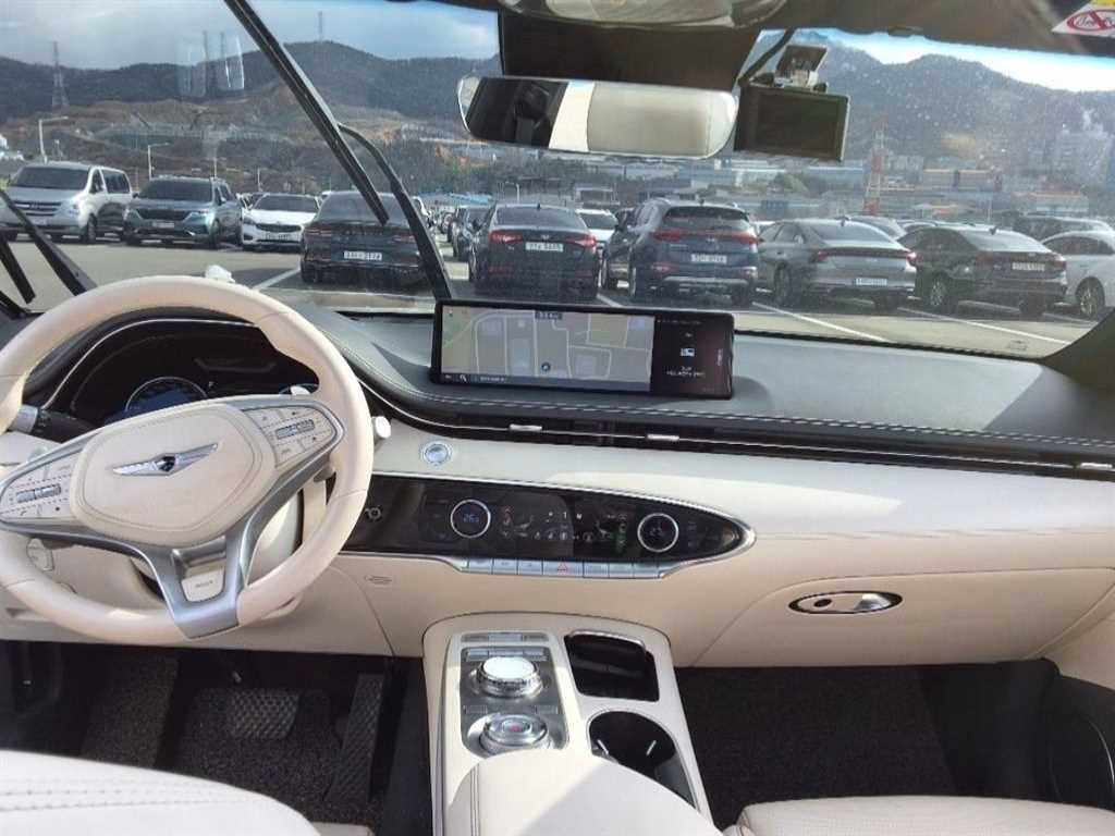 Genesis GV70 - Vista 4