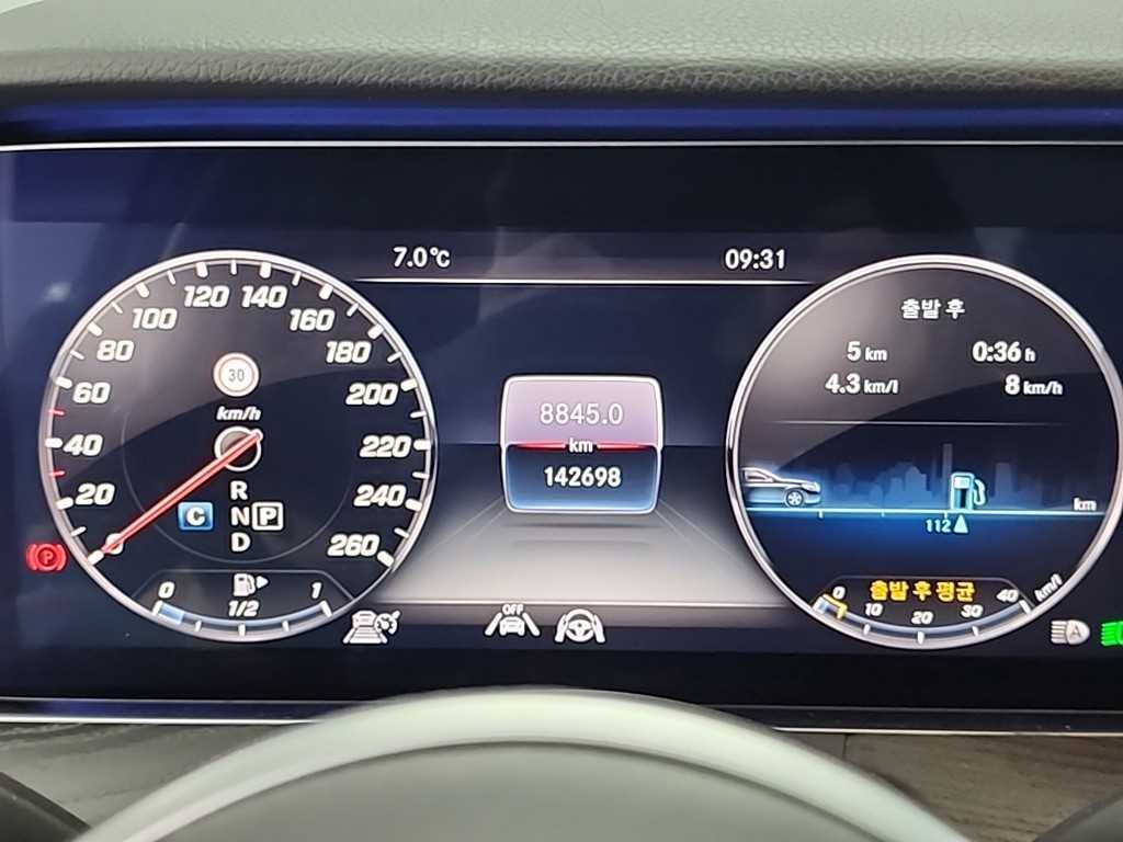 Mercedes Benz E class - Vista 6