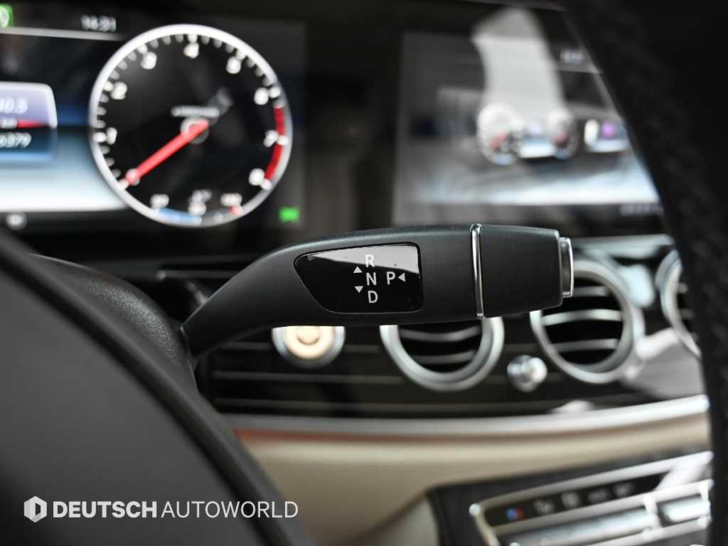 Mercedes Benz E class - Vista 9