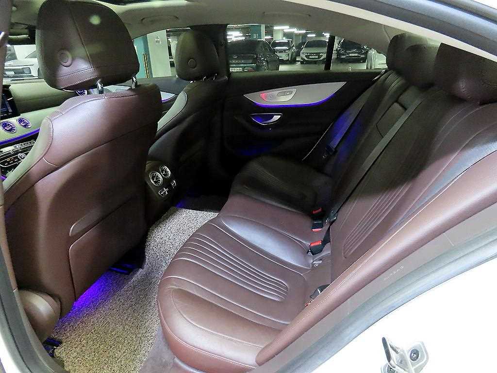 Mercedes Benz CLS Class - Vista 7