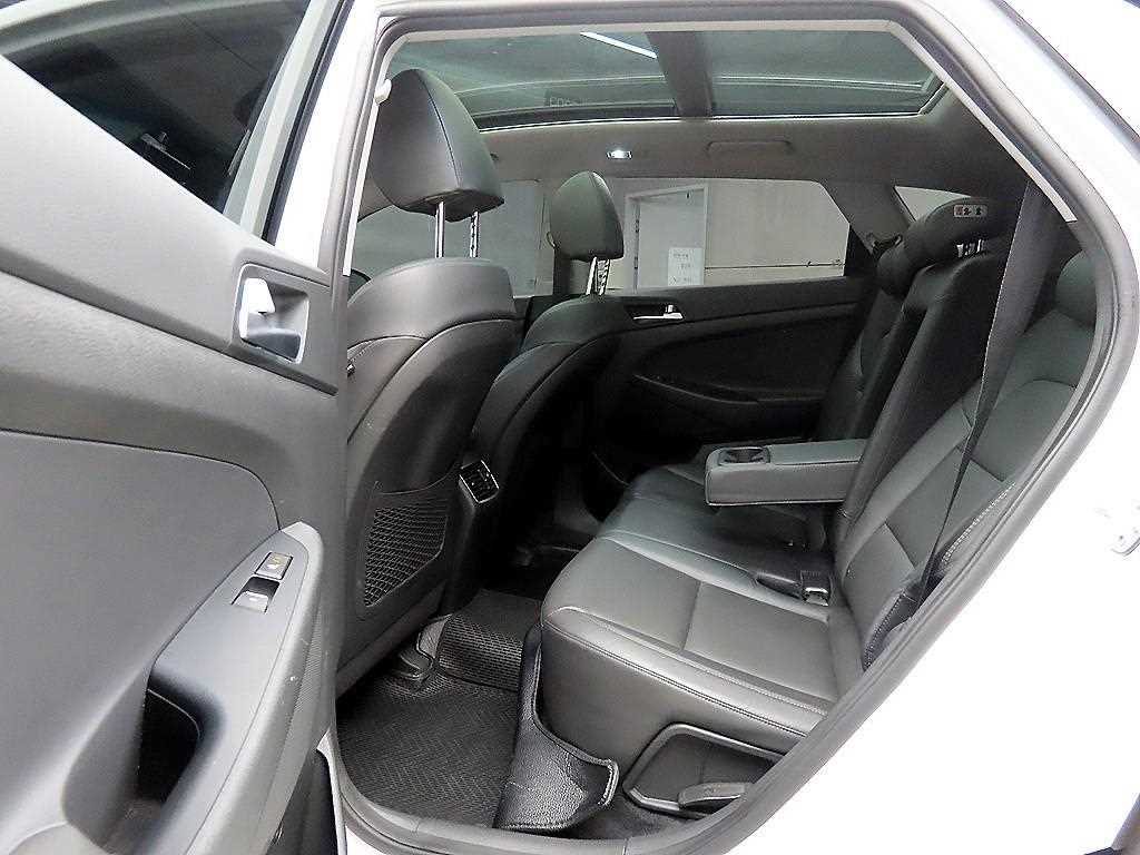 HYUNDAI Tucson - Vista 6