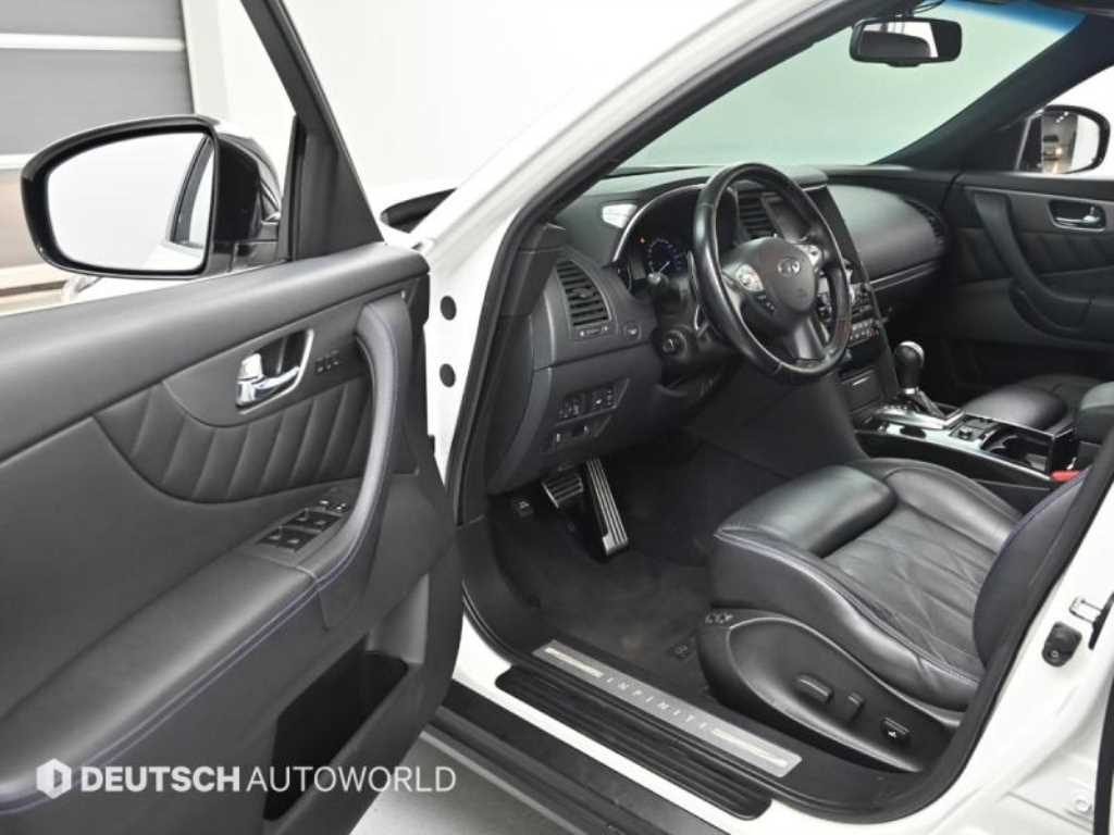 Infiniti QX - Vista 11