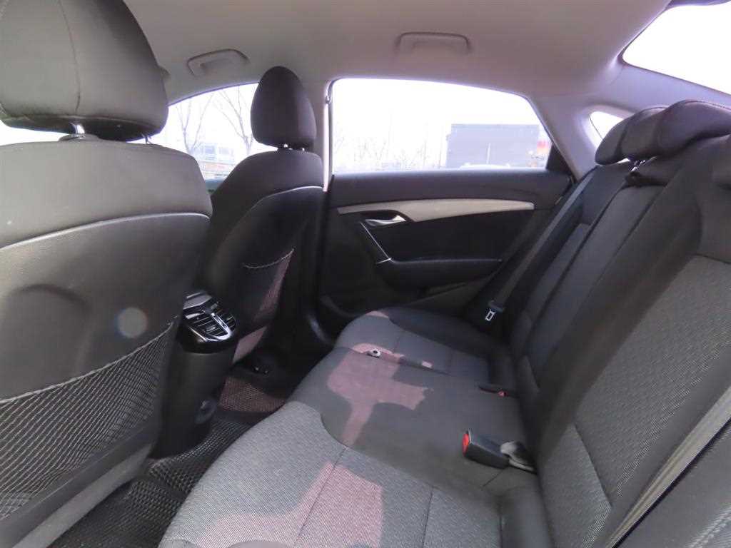 HYUNDAI i40 - Vista 6