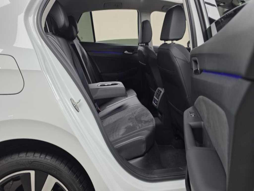 Volkswagen Golf - Vista 12