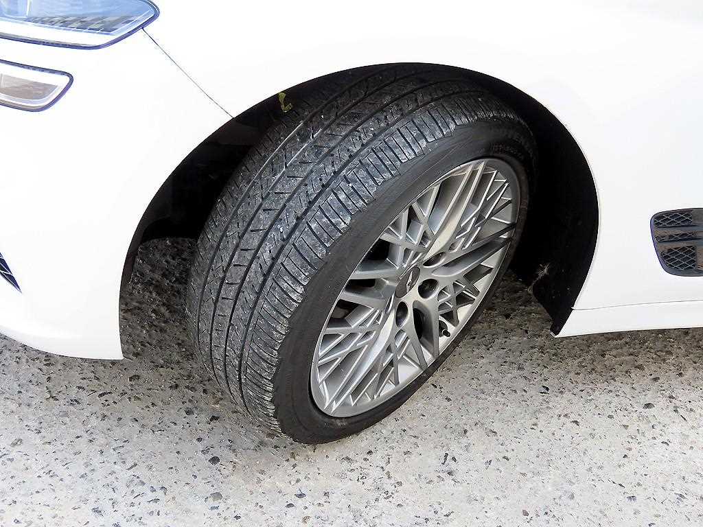 Genesis G70 2023 Blanco - Importación desde Corea - HF Imports Iquique - Foto 20