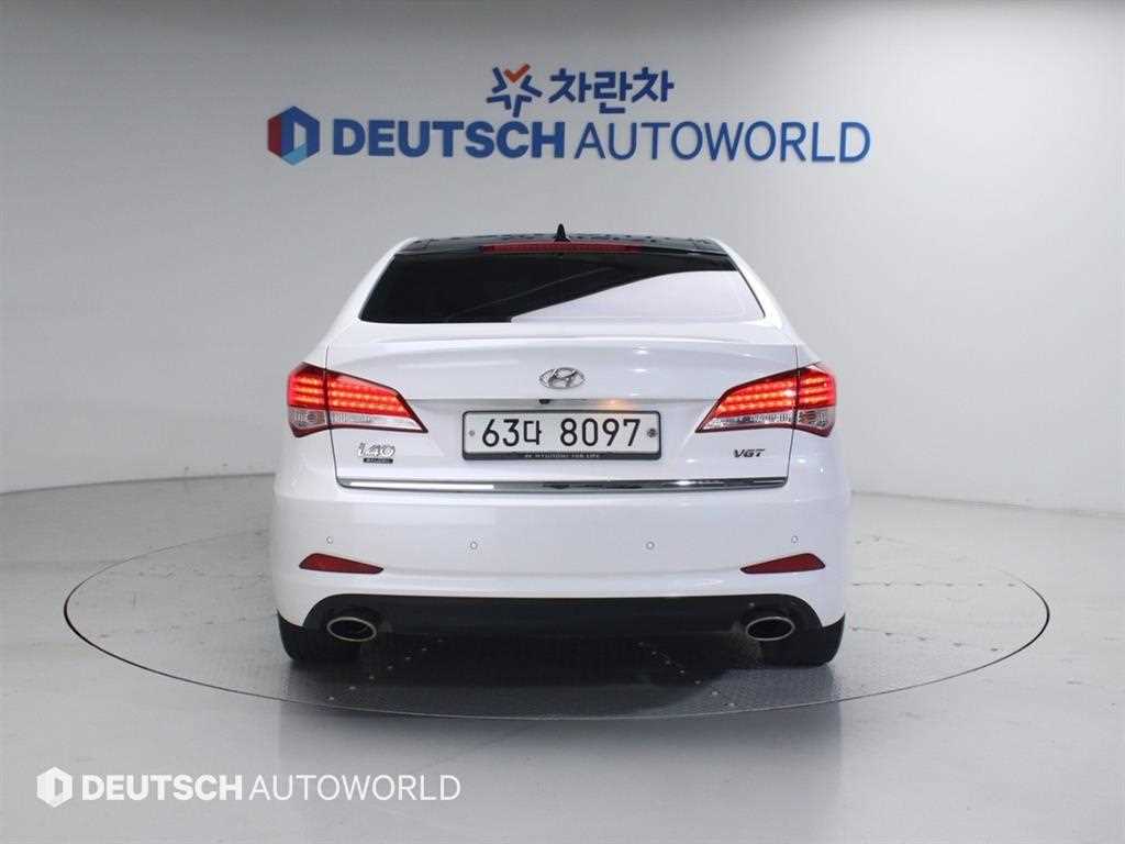 HYUNDAI i40 - Vista 4